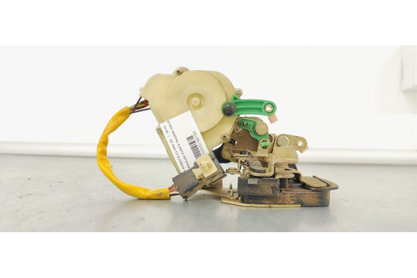 Recambio de cerradura puerta trasera izquierda para kia sorento 2.5 crdi ex referencia OEM IAM   