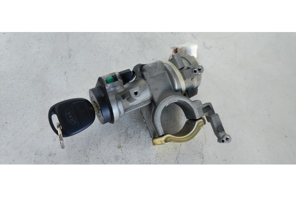 Recambio de conmutador de arranque para kia carens 2.0 turbodiesel cat referencia OEM IAM 45261A  