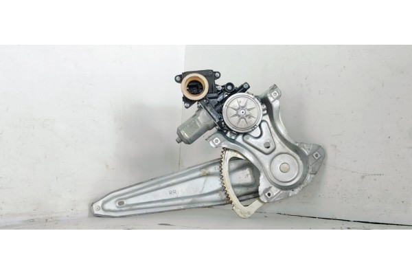 Recambio de elevalunas trasero derecho para toyota verso 1.6d4d 112 fap referencia OEM IAM 698300F041  