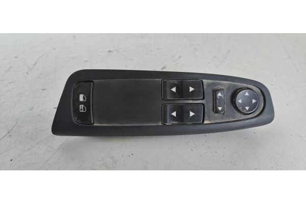 Recambio de mando elevalunas delantero izquierdo para fiat stilo (192) 1.4 16v cat referencia OEM IAM B569  