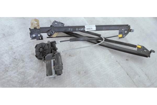 Recambio de elevalunas delantero izquierdo para renault megane ii berlina 3p confort dynamique referencia OEM IAM   