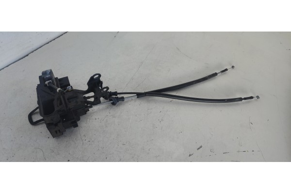Recambio de cerradura puerta trasera izquierda para hyundai santa fe (bm) 2.2 crdi cat referencia OEM IAM 813102B030BJM  