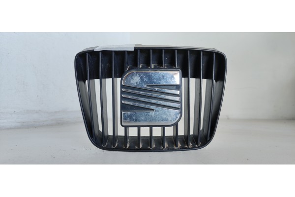 Recambio de rejilla delantera para seat ibiza (6k1) 1.9 sdi referencia OEM IAM 6K0853654B  