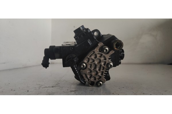 Recambio de bomba inyeccion para hyundai i30 1.6 crdi cat referencia OEM IAM 0445010206  