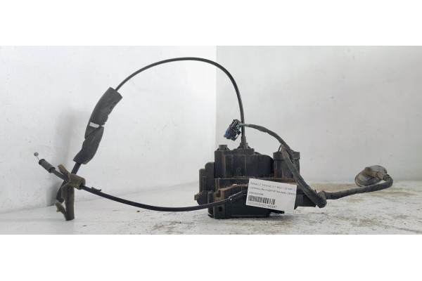 Recambio de cerradura puerta trasera derecha para renault scenic iii 1.6dci 130 fap referencia OEM IAM 825020033R  