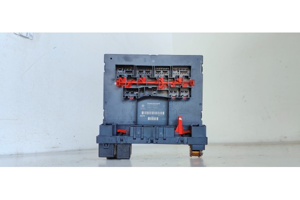 Recambio de caja reles / fusibles para volkswagen passat variant (3c5) 2.0 tdi referencia OEM IAM 3C0937049J  