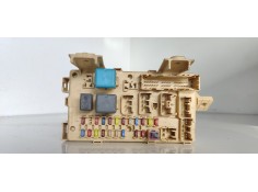 Recambio de caja reles / fusibles para toyota avensis berlina (t25) 2.0 d-cat referencia OEM IAM 2050342313  