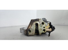 Recambio de cerradura puerta trasera derecha para toyota avensis berlina (t25) 2.0 d-cat referencia OEM IAM   