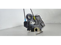 Recambio de cerradura puerta trasera derecha para toyota avensis berlina (t25) 2.0 d-cat referencia OEM IAM   