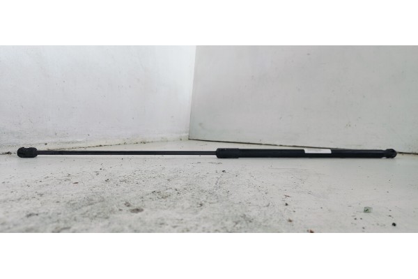 Recambio de amortiguadores capo para opel insignia berlina 2.0cdti 130 fap referencia OEM IAM 13252173  