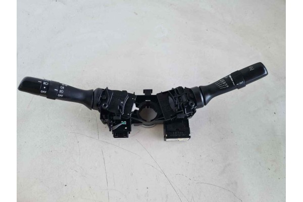 Recambio de mando multifuncion para lexus is200 (ds2/is2) 220d referencia OEM IAM 17F111 17F100 