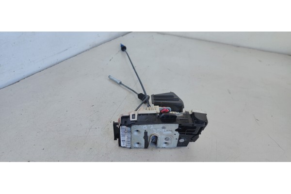 Recambio de cerradura puerta trasera derecha para dodge journey 2.0 16v crd cat referencia OEM IAM P04589700AAA  