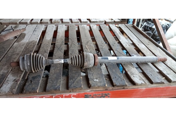 Recambio de transmision delantera derecha para volvo c70 cabriolet 2.0 turbo cat referencia OEM IAM P8689237  