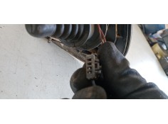 Recambio de retrovisor izquierdo para peugeot 206 berlina 1.1 referencia OEM IAM CP6465000  