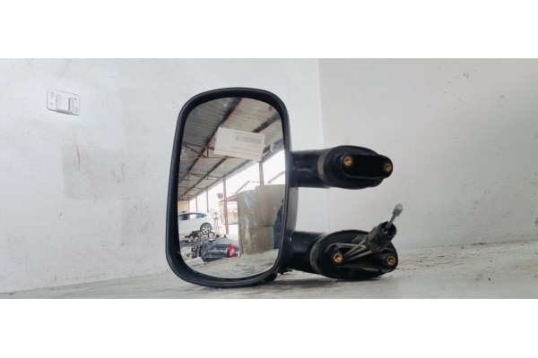 Recambio de retrovisor izquierdo para fiat doblo cargo (223) 1.9 diesel cat referencia OEM IAM E13027400  