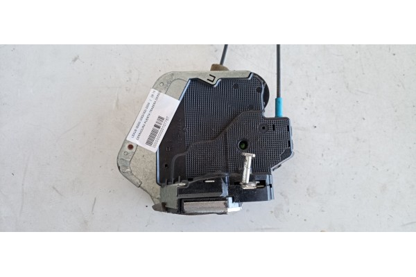 Recambio de cerradura puerta trasera derecha para lexus is200 (ds2/is2) 220d referencia OEM IAM   