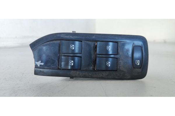 Recambio de mando elevalunas delantero izquierdo para renault laguna ii (bg0) 1.9 dci diesel referencia OEM IAM 8200397299B  