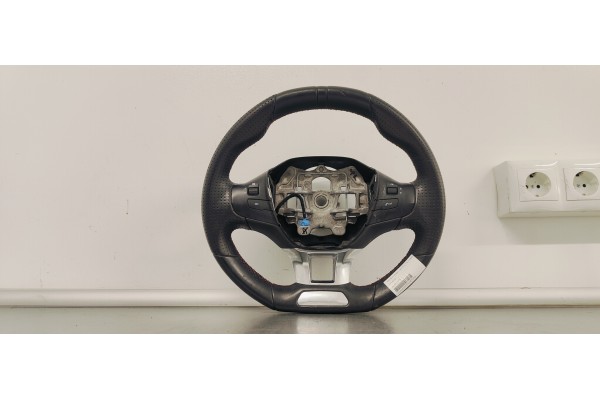 Recambio de volante para peugeot 2008 (--.2013) 1.2 i turbo 130 referencia OEM IAM 98084115ZD  