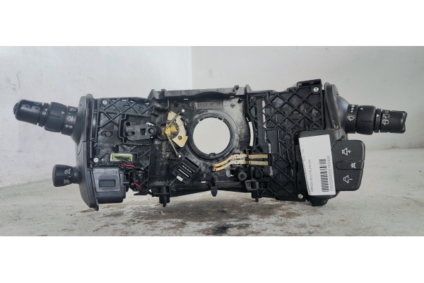 Recambio de mando multifuncion para renault scenic ii 1.5dci 105 referencia OEM IAM   