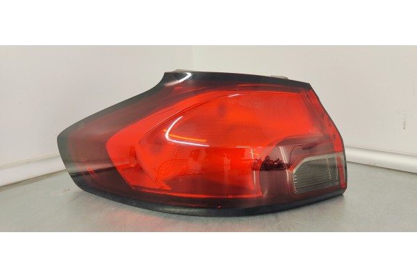 Recambio de piloto trasero izquierdo para opel zafira (c) 2.0 cdti 130 fap referencia OEM IAM 13278784  