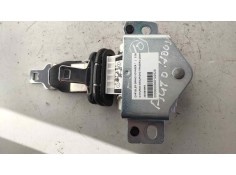 Recambio de cinturon seguridad trasero central para chrysler grand voyager 2.8 crd cat referencia OEM IAM 33058464B  
