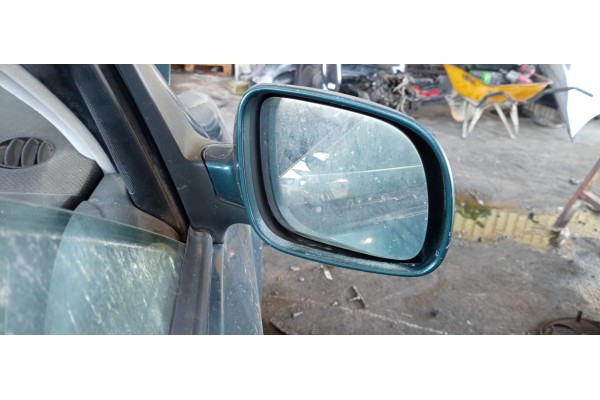 Recambio de retrovisor derecho para volkswagen bora berlina (1j2) trendline referencia OEM IAM   