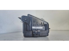 CAJA RELES / FUSIBLES 