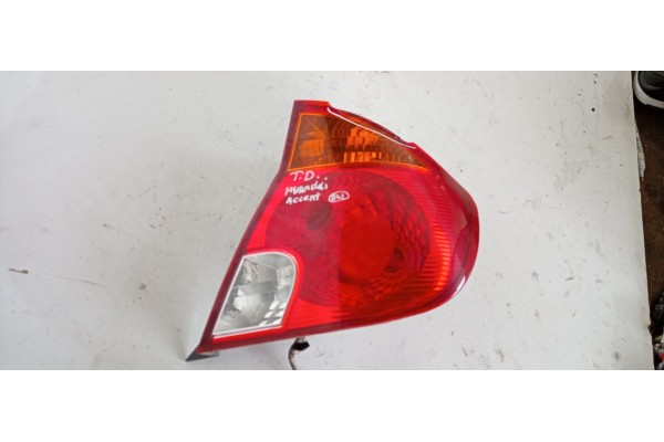 Recambio de piloto trasero derecho para hyundai accent (lc) 1.5 crdi cat referencia OEM IAM   