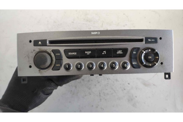 Recambio de sistema audio / radio cd para peugeot 308 1.6 16v referencia OEM IAM 96660458XH01 0307090 