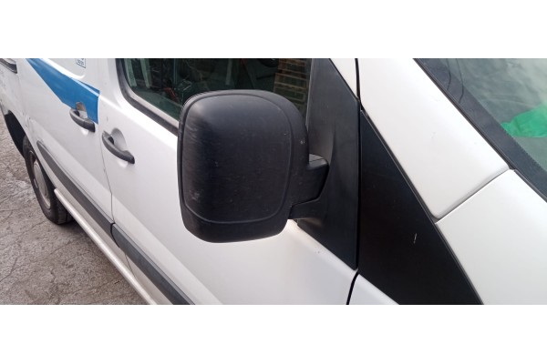 Recambio de retrovisor derecho para peugeot expert kasten furg. acristaldo referencia OEM IAM   