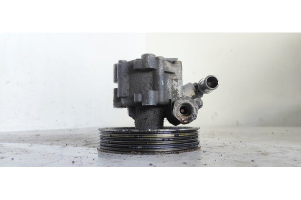 Recambio de bomba direccion para citroen c5 berlina 2.0 hdi exclusive automático referencia OEM IAM   