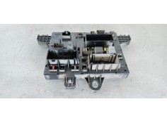 Recambio de caja reles / fusibles para opel astra j lim. essentia referencia OEM IAM 13343950  