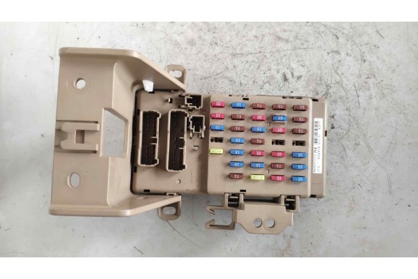 Recambio de caja reles / fusibles para subaru forester 2.0 diesel cat referencia OEM IAM 82201FJ110  