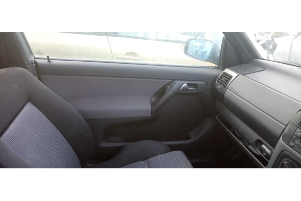Recambio de guarnecido puerta delantera izquierda para volkswagen golf iii cabrio (1e7) 2.0 referencia OEM IAM   