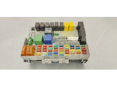 Recambio de caja reles / fusibles para opel zafira a club referencia OEM IAM 24412497  