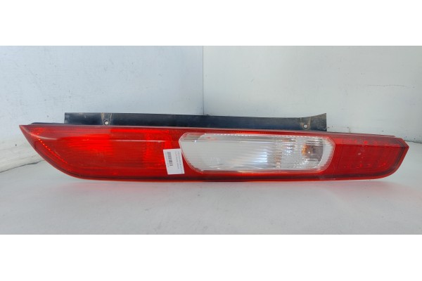 Recambio de piloto trasero derecho para ford focus berlina (cap) 1.8 tdci turbodiesel cat referencia OEM IAM   