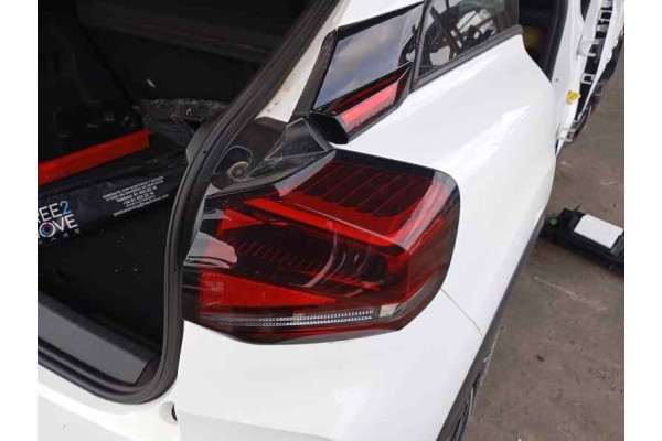 Recambio de piloto trasero derecho para citroen c4 berlina 1.5 hdi 130 fap referencia OEM IAM   