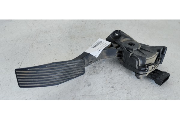 Recambio de potenciometro pedal para opel astra j lim. essentia referencia OEM IAM 13252702  