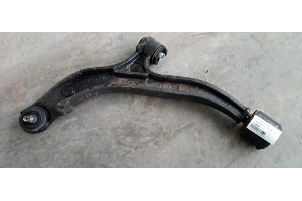 Recambio de brazo suspension inferior delantero izquierdo para chrysler voyager (rg) 2.4 cat referencia OEM IAM 04694973AA  