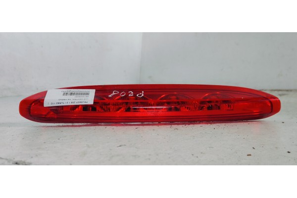 Recambio de luz central de freno para peugeot 208 1.2 i turbo 110 referencia OEM IAM 9674309080  