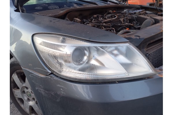 Recambio de faro derecho para skoda octavia combi (1z5) sport edition referencia OEM IAM   