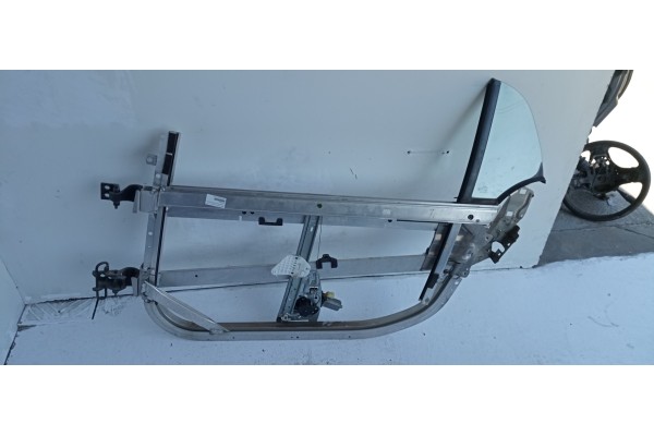 Recambio de elevalunas delantero izquierdo para smart coupe 0.6 turbo cat referencia OEM IAM 0130822002  