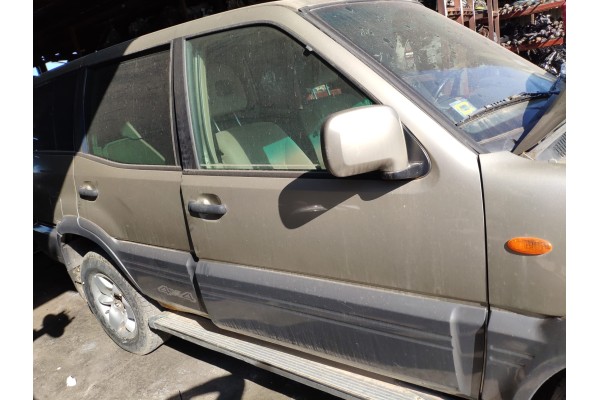 Recambio de puerta delantera derecha para nissan terrano/terrano.ii (r20) elegance referencia OEM IAM   