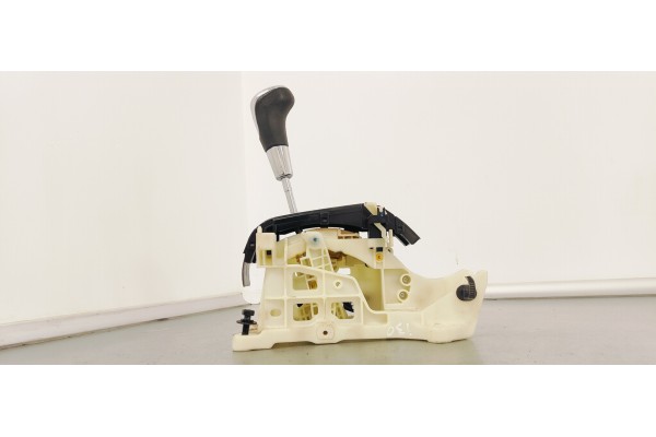 Recambio de palanca cambio para hyundai i30 1.6 crdi 115 referencia OEM IAM 467002L930  