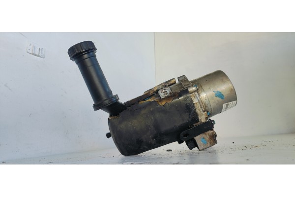 Recambio de bomba direccion para citroen c4 berlina exclusive referencia OEM IAM 9654151180  