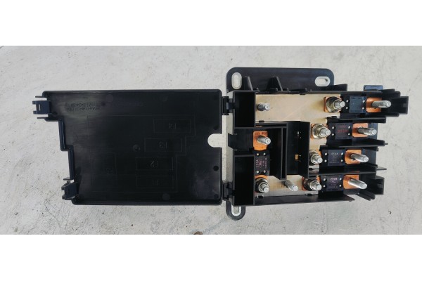 Recambio de caja reles / fusibles para jaguar xf 2.2 diesel luxury referencia OEM IAM CX2314A175AB  