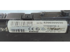 Recambio de caja reles / fusibles para renault scenic ii emotion referencia OEM IAM 8200309690  