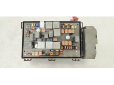 Recambio de caja reles / fusibles para opel astra j lim. 1.6 cdti referencia OEM IAM 13449210  