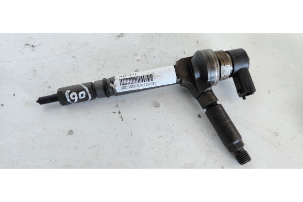 Recambio de inyector para opel astra h berlina 1.7 16v cdti referencia OEM IAM 0445110175  