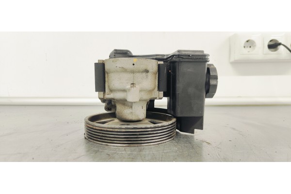 Recambio de bomba direccion para peugeot 206 cc cc referencia OEM IAM 9662127880  